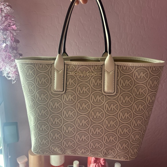 Michael Kors Handbags - Michael Kors Beige Logo Tote